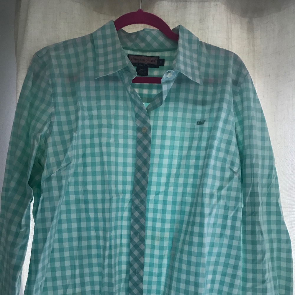 3 Vineyard Vines Tops